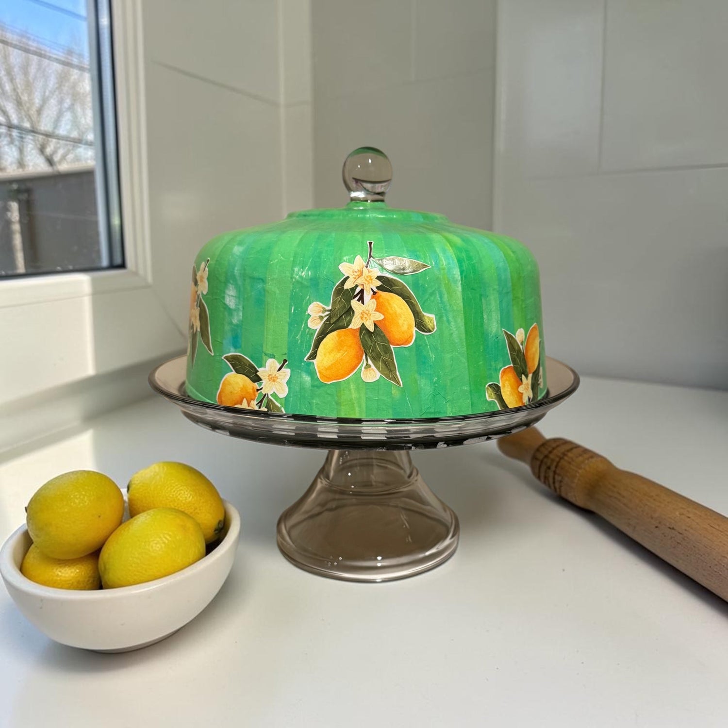 Cake Stand with Top